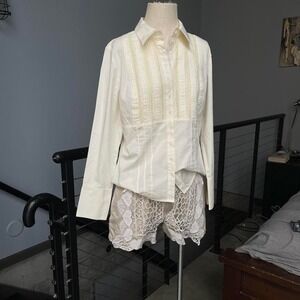 Very pretty lace and pleated cream blouse size large
